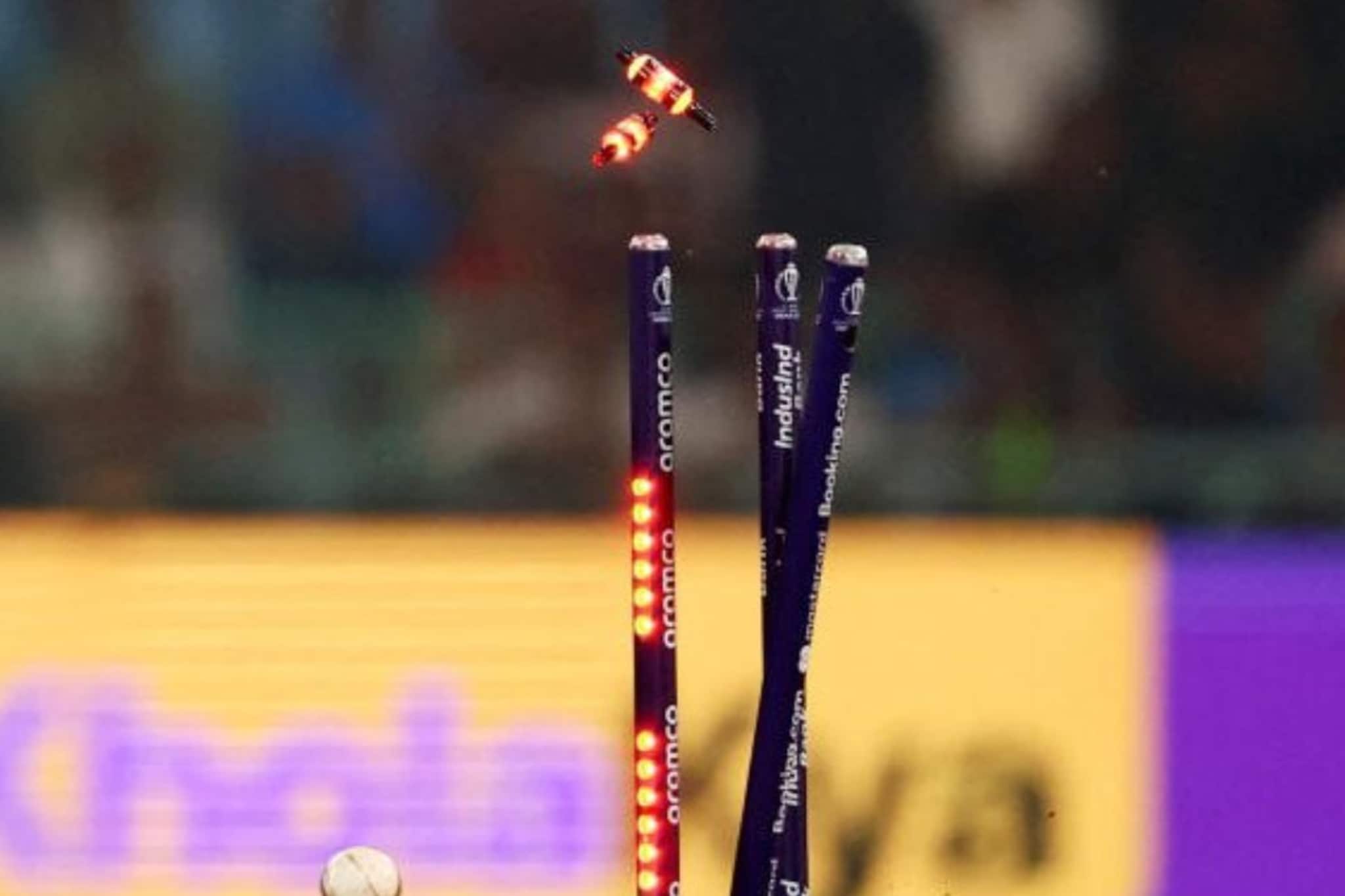 একের পর এক হ্যাটট্রিক! আন্তর্জাতিক টি-২০ সিরিজে বিশ্বরেকর্ড, ইতিহাসের পাতায় ২ বোলার একের পর এক হ্যাটট্রিক! আন্তর্জাতিক টি-২০ সিরিজে বিশ্বরেকর্ড, ইতিহাসের পাতায় ২ বোলার