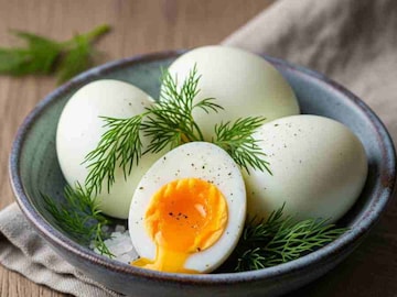 দিনের পর দিন ডিম রেখে দেন ফ্রিজে? কতদিন পর্যন্ত তা খাওয়ার যোগ্য থাকে...উত্তরটা শুনুন দিনের পর দিন ডিম রেখে দেন ফ্রিজে? কতদিন পর্যন্ত তা খাওয়ার যোগ্য থাকে...উত্তরটা শুনুন