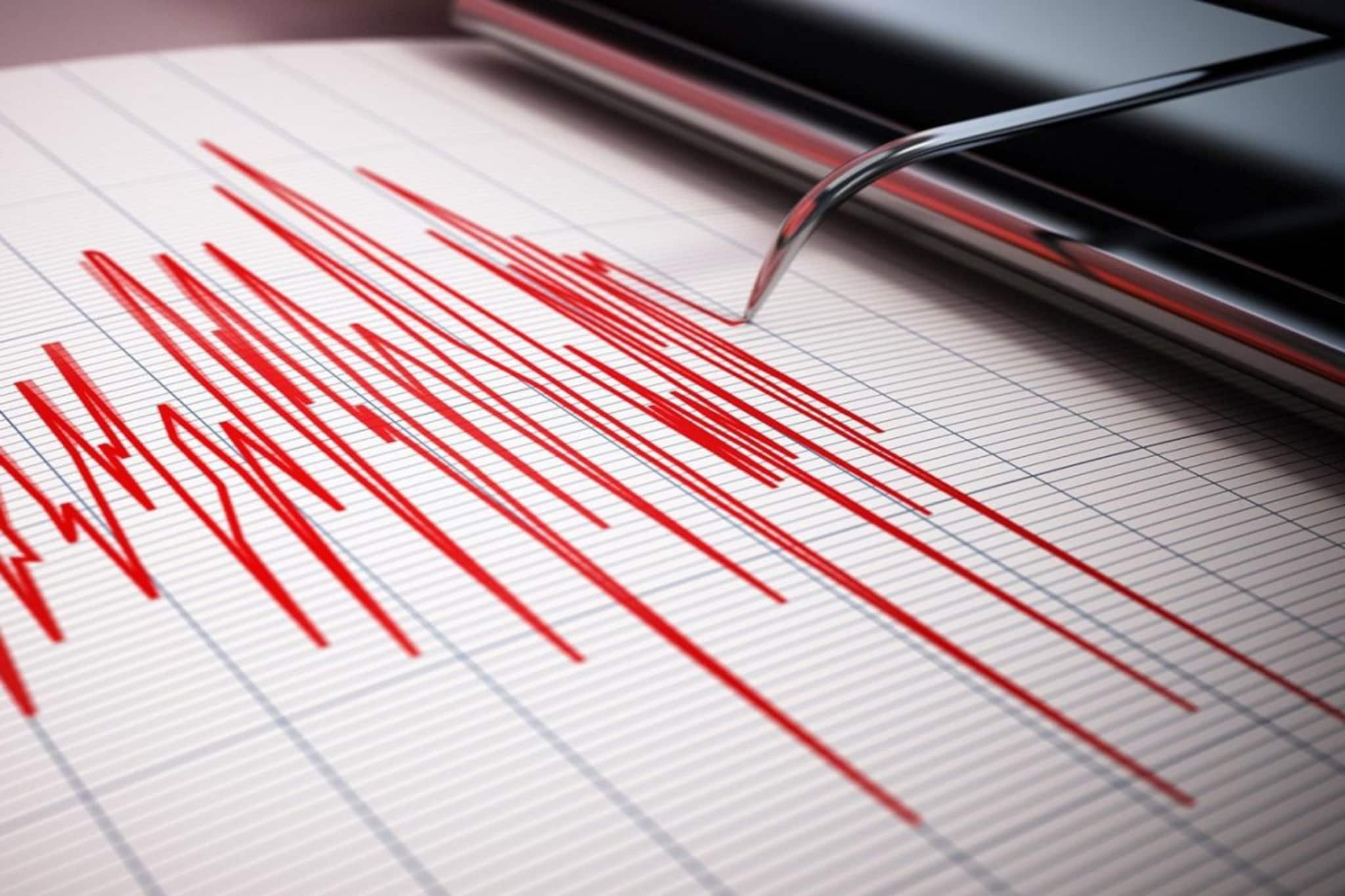 একটানা তিনদিন পরপর কাঁপল সিকিম! প্রবল তুষারপাতের মাঝেই নতুন আতঙ্ক! কম্পন পৌঁছাল দার্জিলিংয় একটানা তিনদিন পরপর কাঁপল সিকিম! প্রবল তুষারপাতের মাঝেই নতুন আতঙ্ক! কম্পন পৌঁছাল দার্জিলিংয়