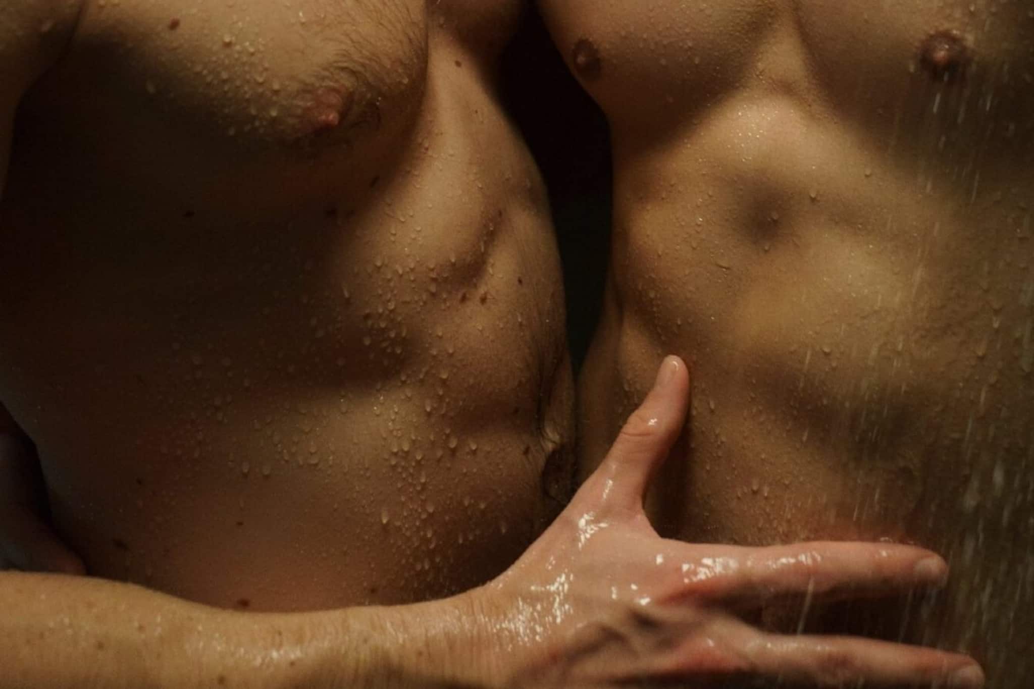 ২ পুরুষের সমকামী প্রেম,দুর্দান্ত রোম্যান্টিক বিদেশি সিনেমা এবার দেখতে পারবেন ভারতের দর্শক