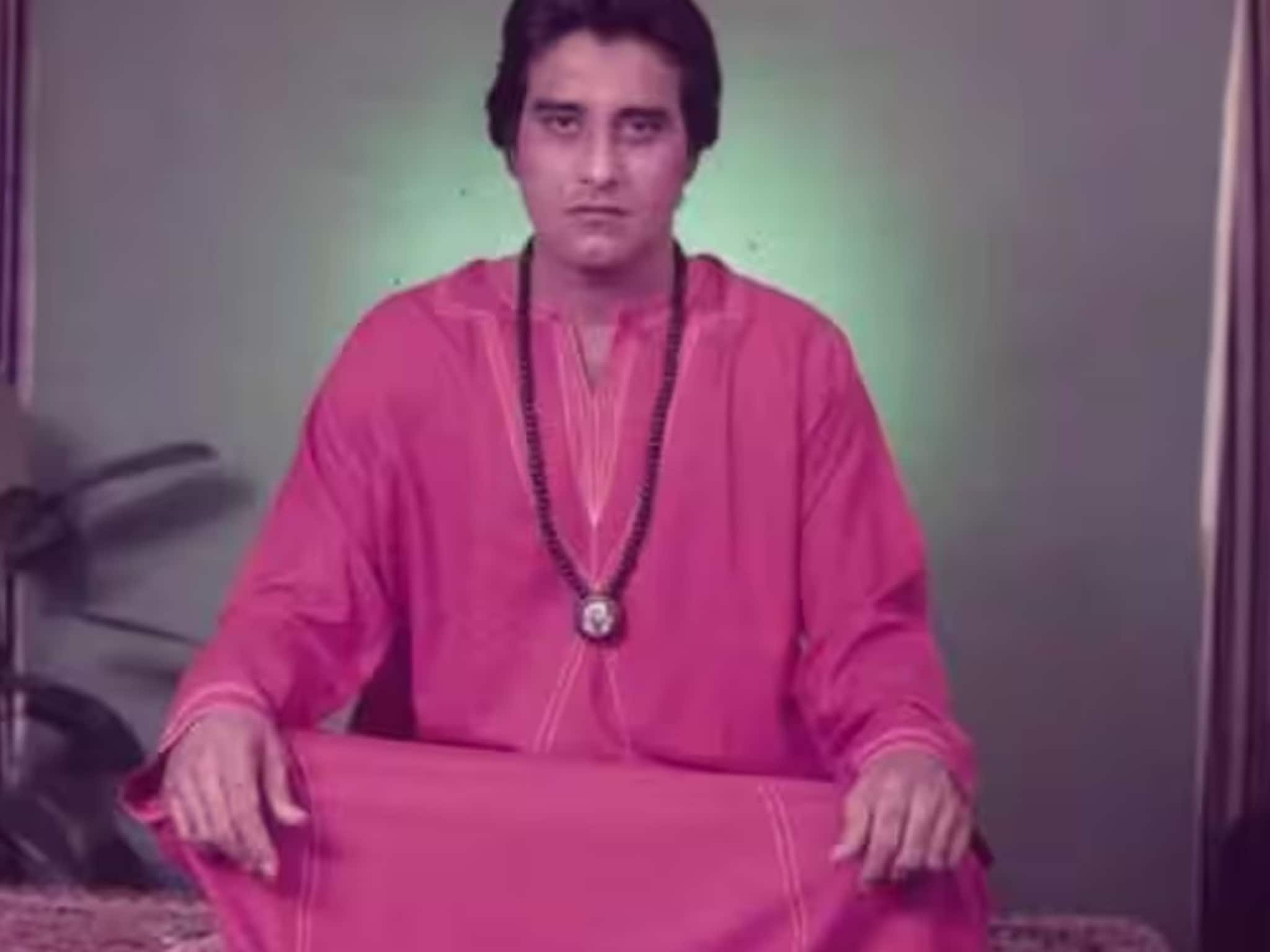 'নগ্ন হয়ে সমুদ্রের পাড়ে ধ্যান, ওশোর কাছে সারাক্ষণ...!' সন্ন্যাস বিনোদের গোপন রহস্য ফাঁস 'নগ্ন হয়ে সমুদ্রের পাড়ে ধ্যান, ওশোর কাছে সারাক্ষণ...!' সন্ন্যাস বিনোদের গোপন রহস্য ফাঁস