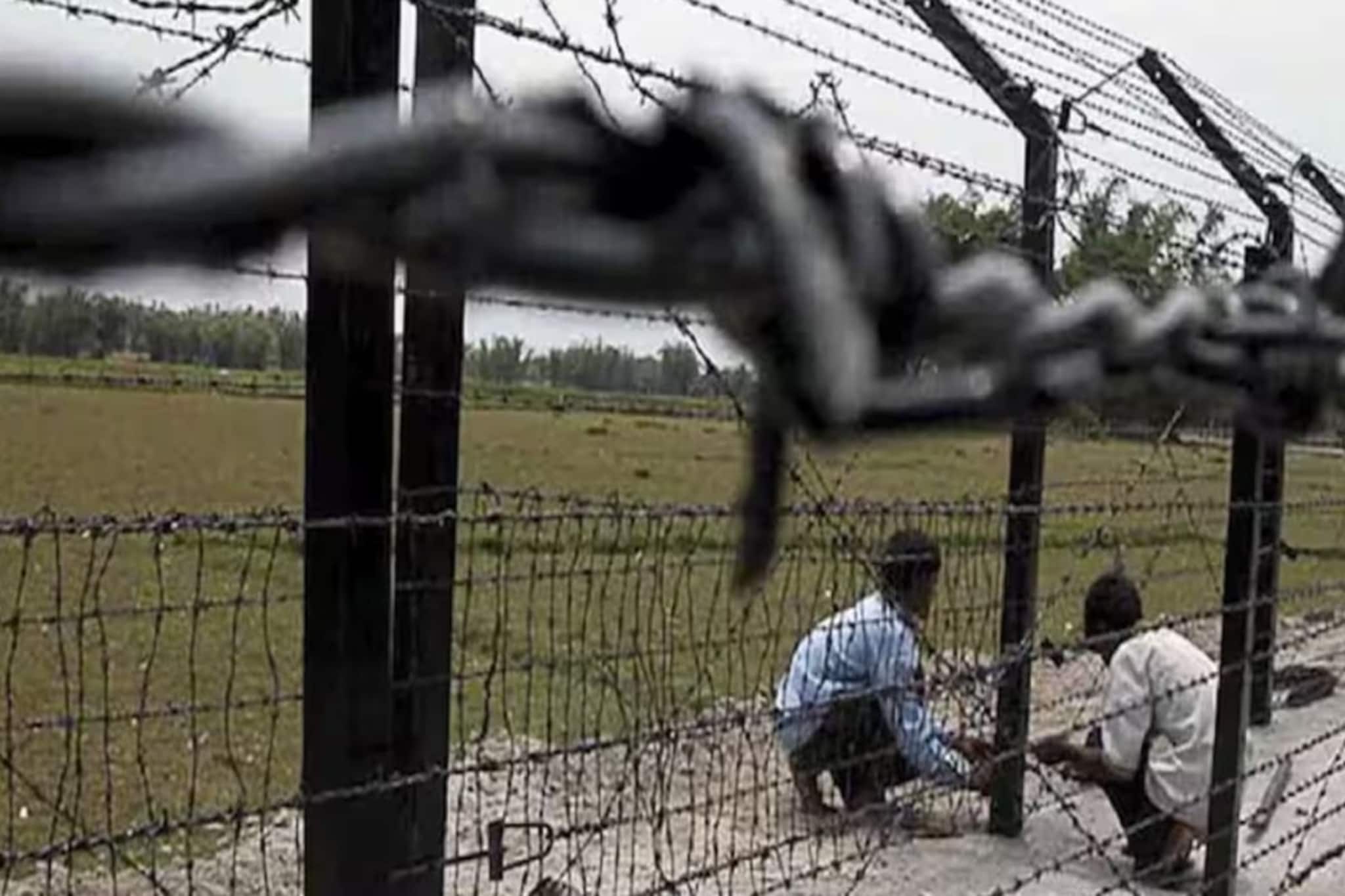 নদিয়ার হাঁসখালীতে পুলিশের বড় সাফল্য! গ্রেফতার বাংলাদেশি অনুপ্রবেশকারী ও ভারতীয় দালাল