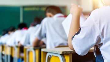 টেন ও টুয়েলভের পরীক্ষার আগেই ফাঁস প্রশ্নপত্র!যোগী রাজ্যে হইচই,বোর্ড বলছে পুরোটাই 'ফেক' টেন ও টুয়েলভের পরীক্ষার আগেই ফাঁস প্রশ্নপত্র!যোগী রাজ্যে হইচই,বোর্ড বলছে পুরোটাই 'ফেক'