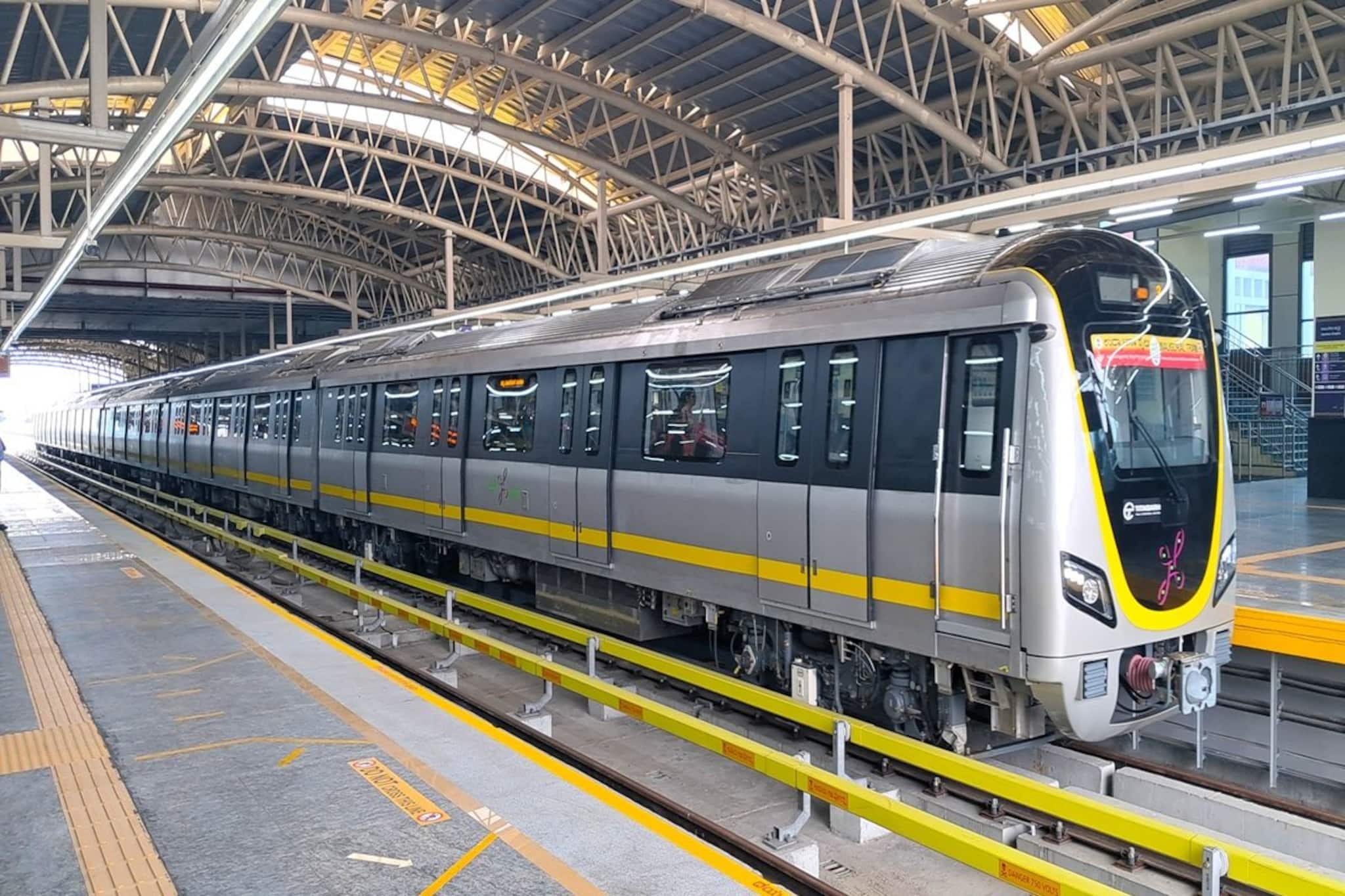 ১ লক্ষ যাত্রীকে জরিমানা করল বেঙ্গালুরু মেট্রো, অভিযোগের তালিকায় কোন কোন 'ক্রাইম'?