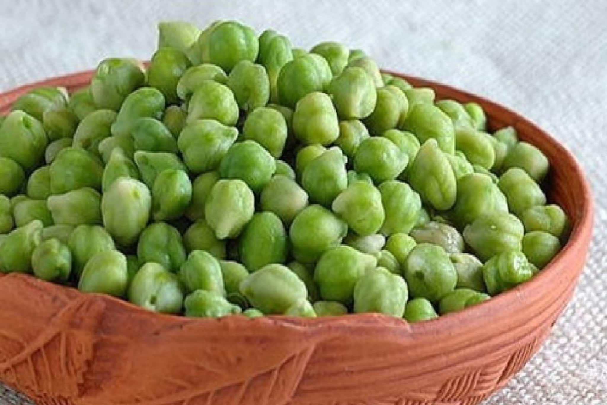 আপনি কি ভেজানো সবুজ ছোলা খান? জটিল রোগ পালাবে! জানুন চিকিৎসকের মতামত আপনি কি ভেজানো সবুজ ছোলা খান? জটিল রোগ পালাবে! জানুন চিকিৎসকের মতামত