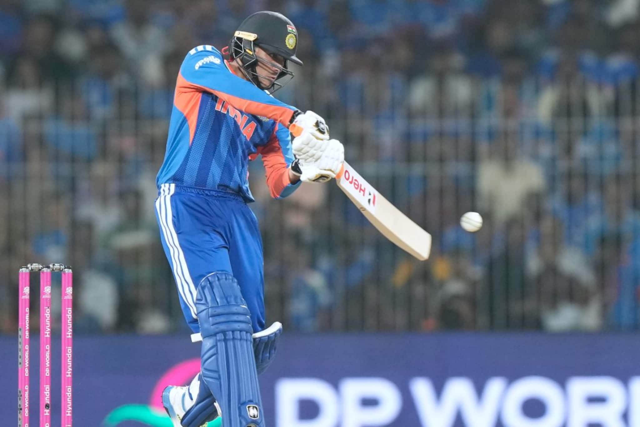 বড় নজিরের সামনে দাঁড়িয়ে অভিষেক! ক্যারিবিয়ানদের বিরুদ্ধে ঝড় তুলতে পারবেন 'ছোট শর্মাজি'!