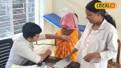 আলিপুরদুয়ারের রায়মাটাং স্বাস্থ্যকেন্দ্রে চিকিৎসা চলছে