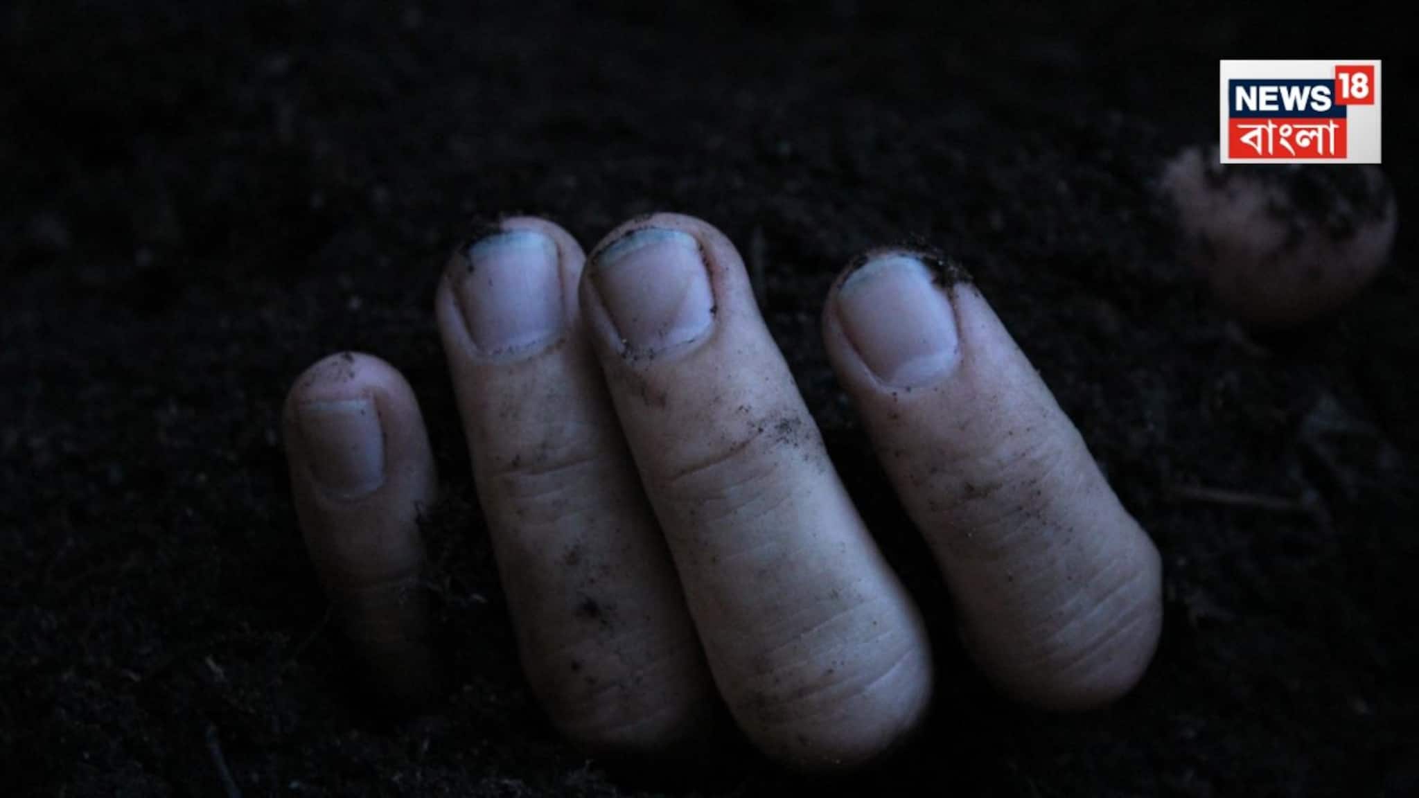 বারবার 'অবজারভেশন' তালিকায় নাম! হৃদরোগে আক্রান্ত হয়ে বিএলও-র মৃত্যু... কমিশনের বিরুদ্ধে ক্ষোভ উগড়ে দিল পরিবার