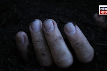 বারবার 'অবজারভেশন' তালিকায় নাম! হৃদরোগে আক্রান্ত হয়ে বিএলও-র মৃত্যু... কমিশনের বিরুদ্ধে ক্ষোভ উগড়ে দিল পরিবার