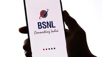 BSNL-এর মাস্টারস্ট্রোক! ৫০০ টাকারও কমে সিনেমা, সিরিজ আর লাইভ ক্রিকেটের ডবল ডোজ BSNL-এর মাস্টারস্ট্রোক! ৫০০ টাকারও কমে সিনেমা, সিরিজ আর লাইভ ক্রিকেটের ডবল ডোজ