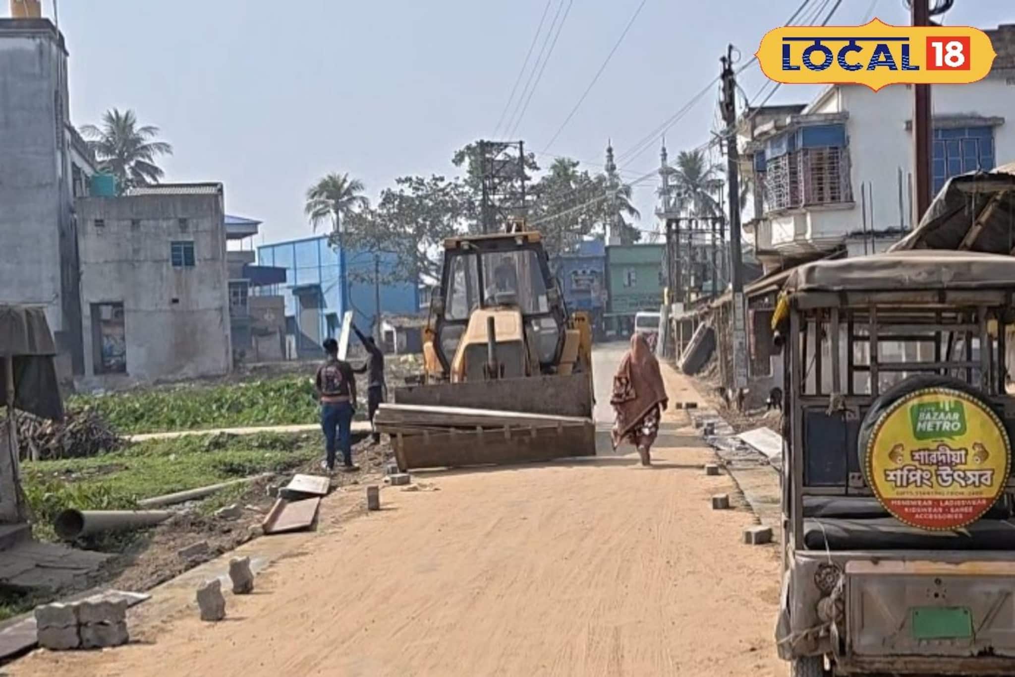 ৫০ কোটি টাকার পথশ্রী প্রকল্পে বদলে যাচ্ছে বসিরহাটের চেহারা! প্রশাসনের উদ্যোগে খুশির হাওয়া