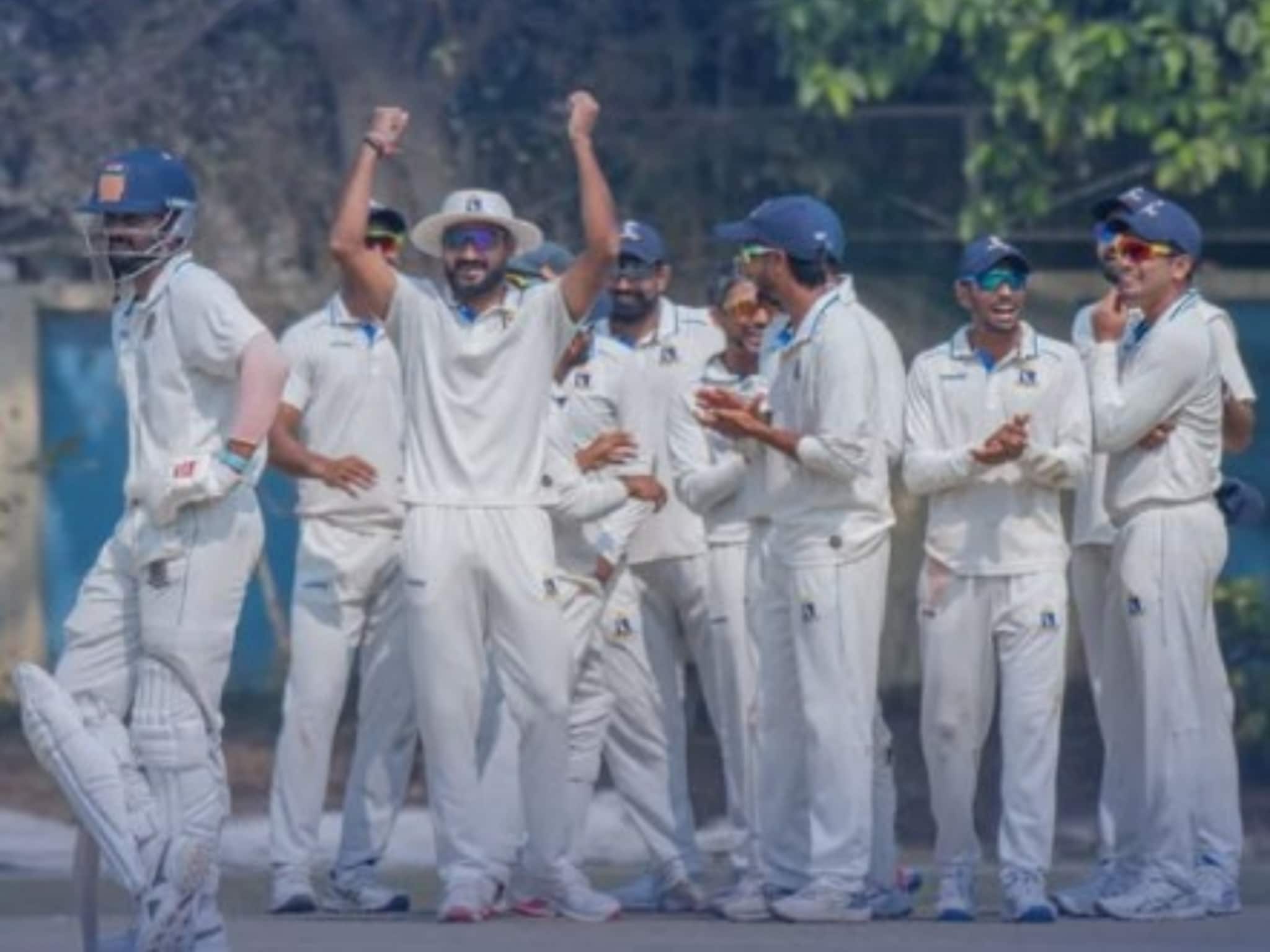 ব্যাটে-বলে দাপট! অন্ধ্রের বিরুদ্ধে একতরফা জয়, রনজি সেমিতে বাংলার প্রতিপক্ষ জম্মু-কাশ্মীর