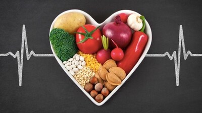 ওষুধ ছাড়াই কোলেস্টেরল নিয়ন্ত্রণে কী করবেন? পরামর্শ দিলেন বসিরহাট স্বাস্থ্য জেলার উপমুখ্য স্বাস্থ্য আধিকারিক-৩ ড. শ্যামল কুমার বিশ্বাস। 