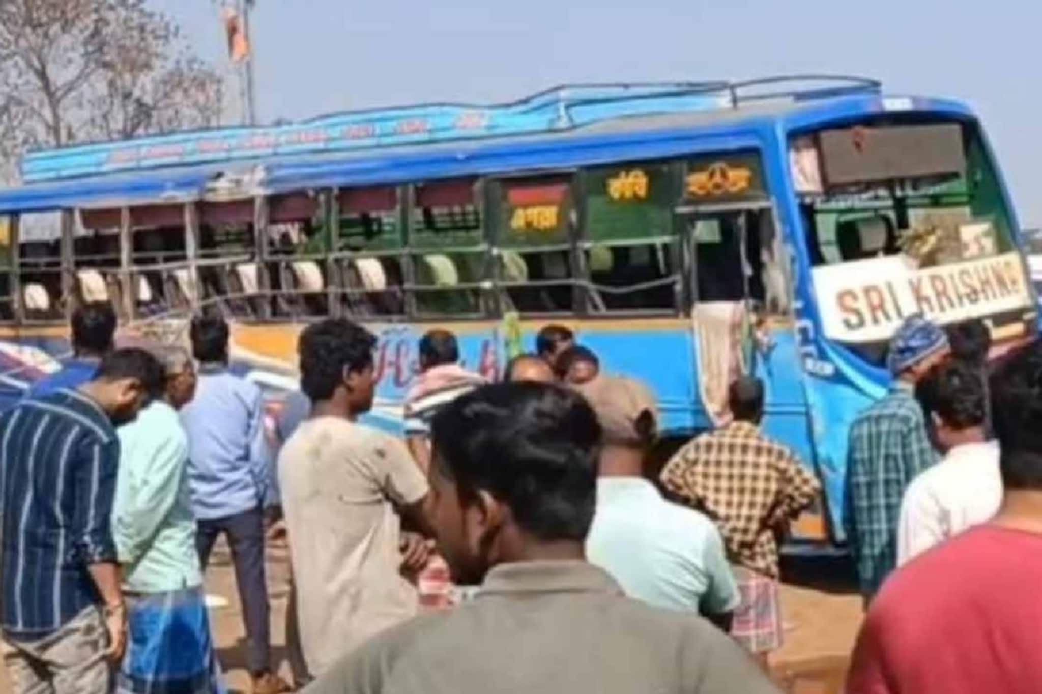 দেহ থেকে আলাদা হয়ে গেল মাথা! দিঘা-নন্দকুমার জাতীয় সড়কে ভয়াবহ দুর্ঘটনা, মৃত ২ বাইক আরোহী