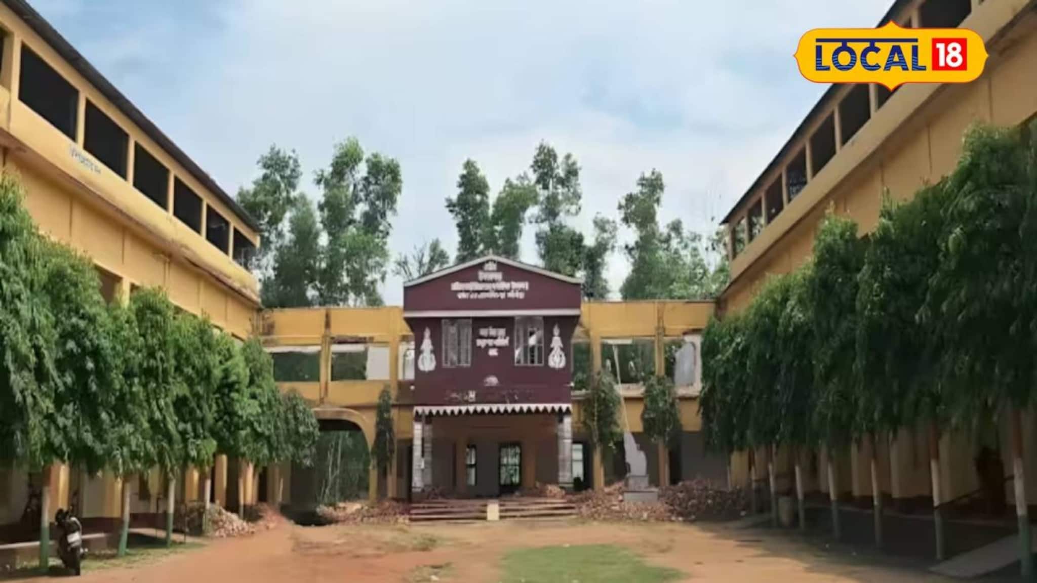 পটাশপুরের ঐতিহ্যবাহী স্কুলের অজানা ইতিহাস! হাজারও ঝড়ঝাপটা পেরিয়ে ছড়াচ্ছে শিক্ষার আলো