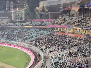 ভারতের ম্যাচ নয়, তবুও ভর্তি গ্যালারি, বিশ্বকাপের প্রথম ম্যাচে কত দর্শক হল ইডেনে! শুনে নিন