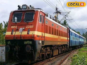 ট্রেনের ধাক্কায় অল্পের জন্য প্রাণে বাঁচলেন মহিলা ট্রেনের ধাক্কায় অল্পের জন্য প্রাণে বাঁচলেন মহিলা