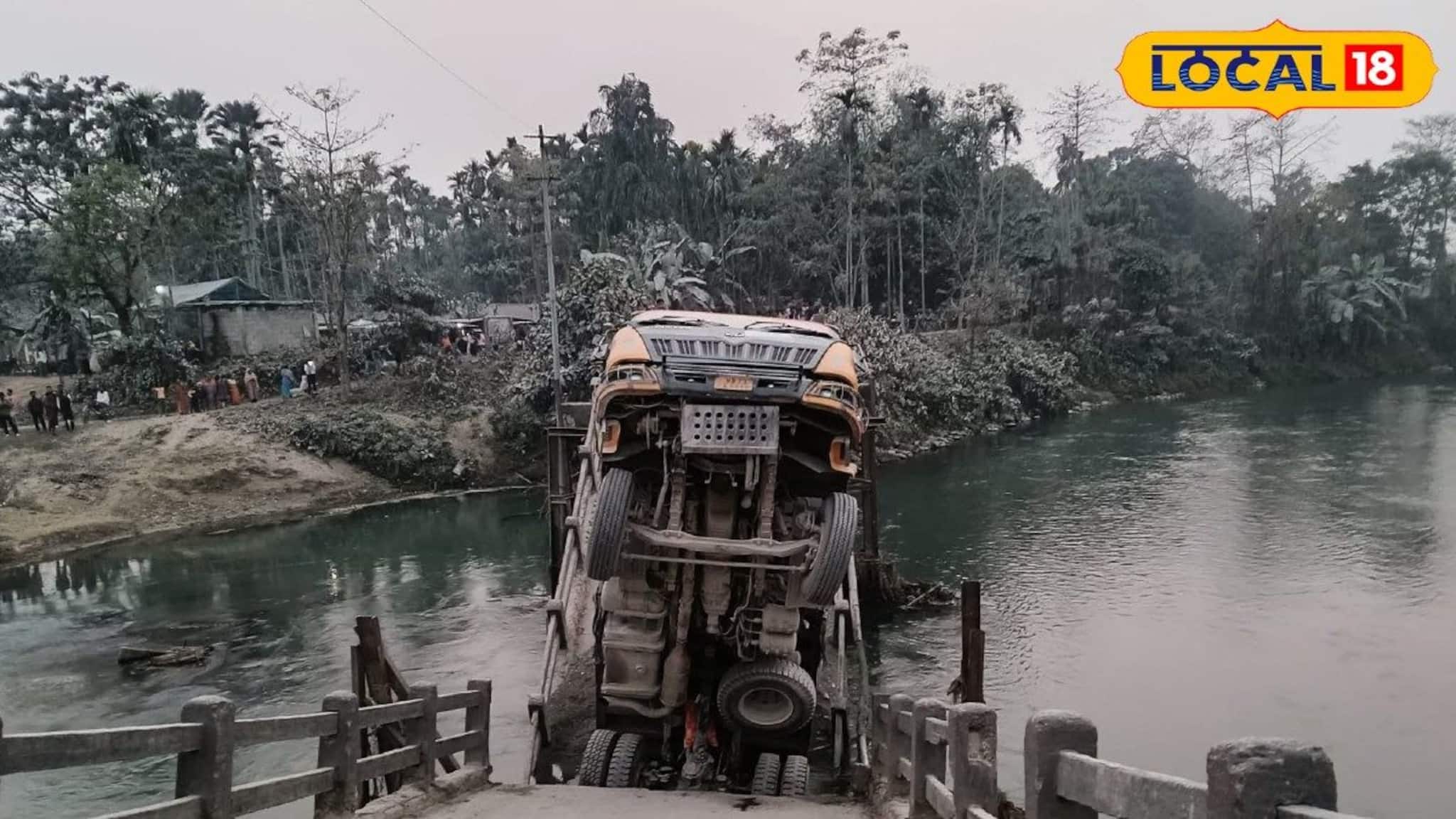 ব্রিজ ভাঙল ফালাকাটায়! বঙ্কিম সেতু দু'ভাগ হয়ে নদীতে ডাম্পার, দেওগাঁও-জটেশ্বরের যোগ ছিন্ন