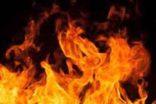 Fire: হাওড়ায় ভয়াবহ অগ্নিকাণ্ড, দাউ দাউ করে জ্বলছে বাড়ি, গুরুতর আহত বাড়ির মালিক