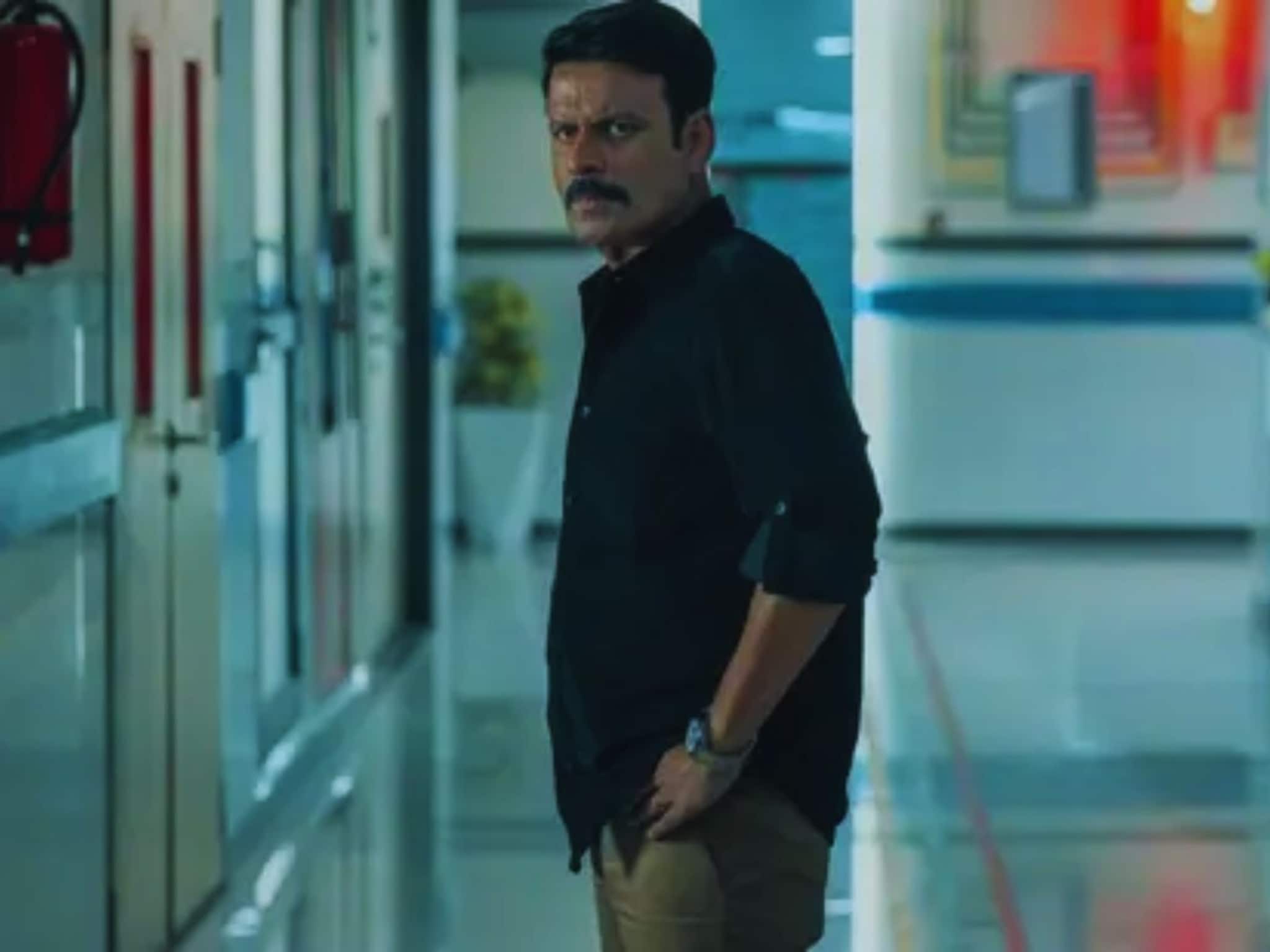 মনোজের ছবিতে বিতর্ক! ‘ঘুষখোর পণ্ডত’-এর ঝলক ওটিটি প্ল্যাটফর্ম থেকে সরানোর নির্দেশ কেন্দ্রের