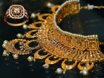 সোনা কেনা থেকে শুরু করে বিক্রি পর্যন্ত কোথায় কত কর আরোপ করা হবে?