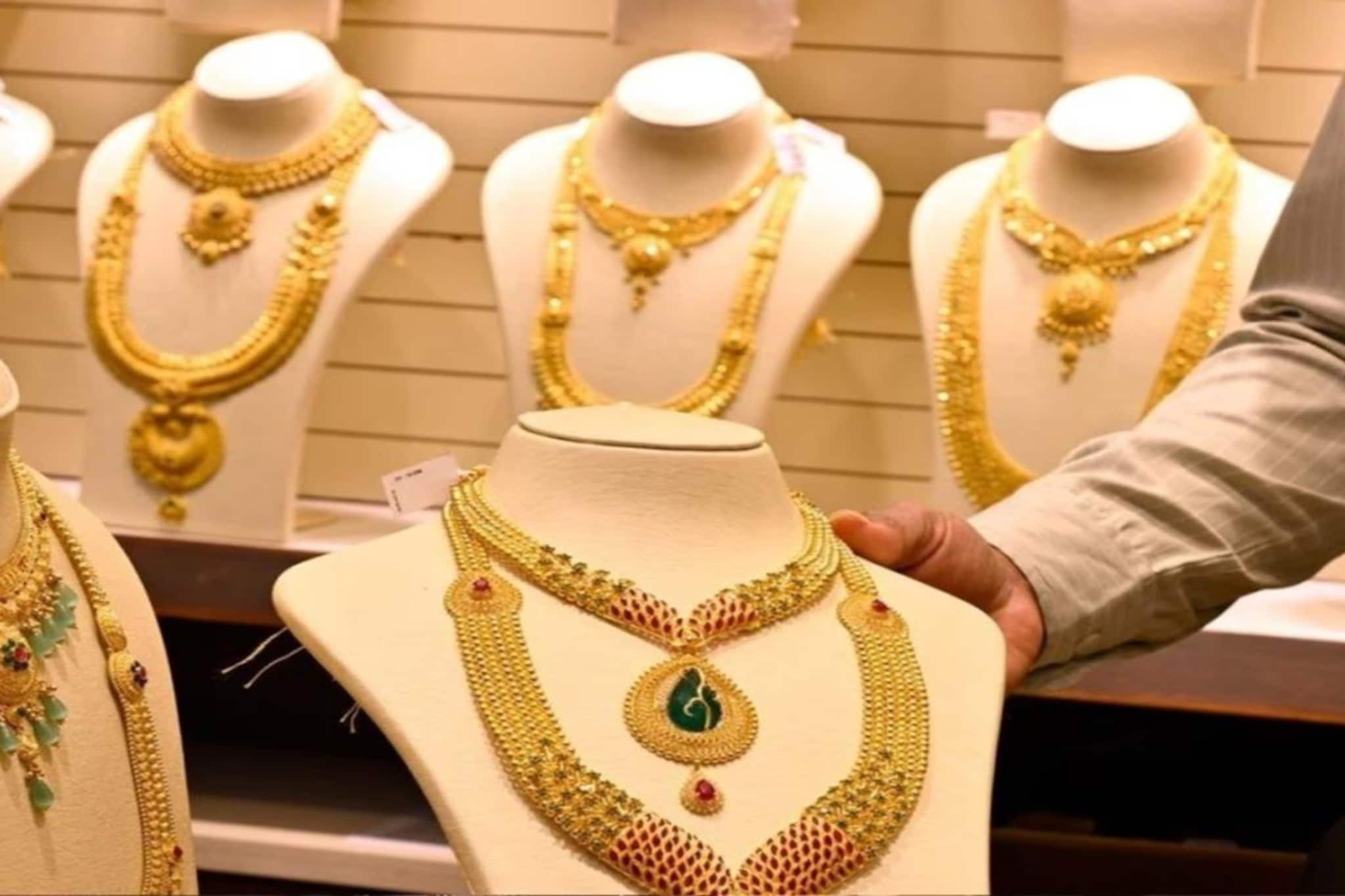 MCX-এ রুপো ৬,০০০ টাকা বেড়েছে, অবাক করা দাম বেড়েছে সোনার !