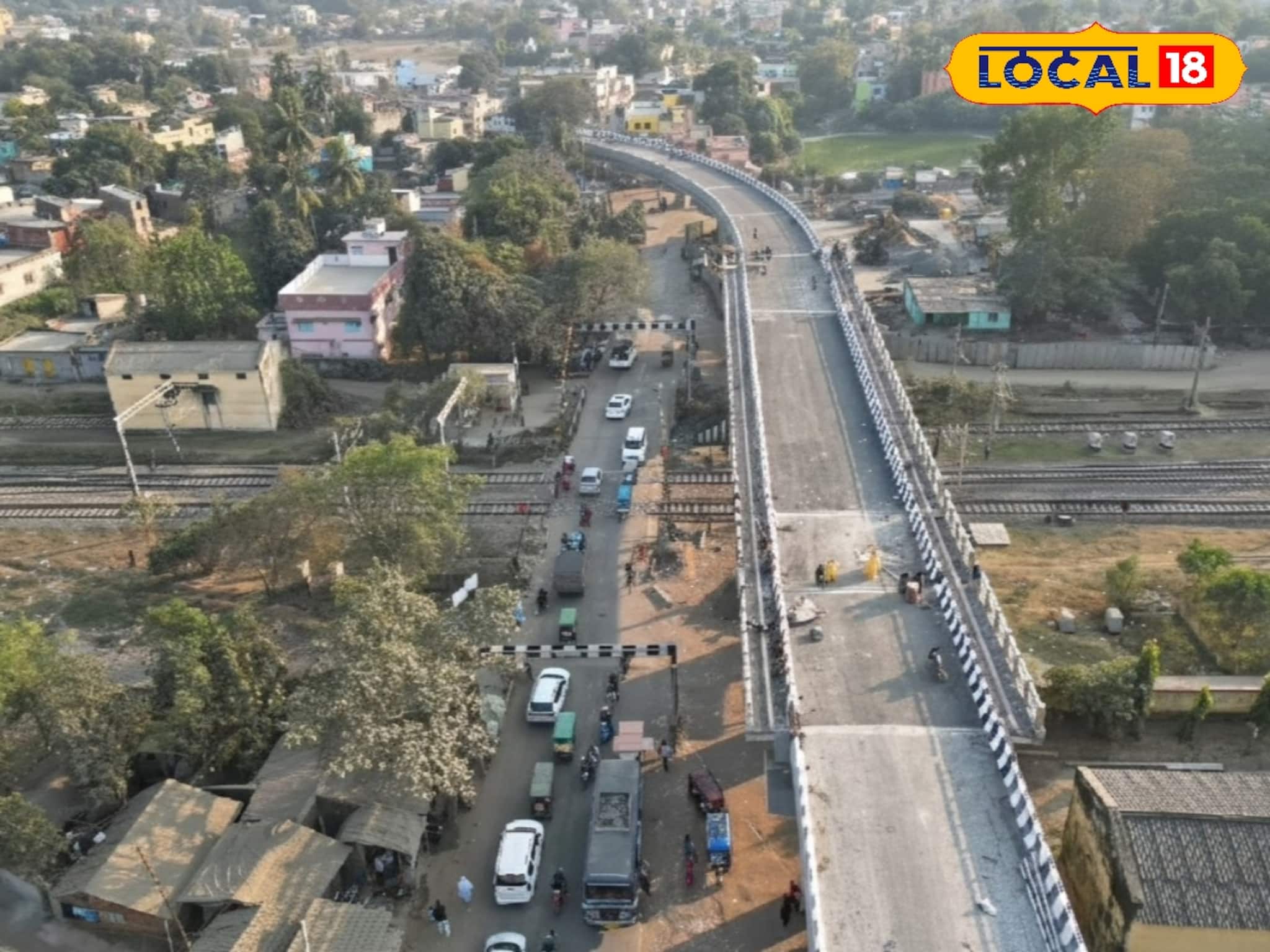 মাধ্যমিক শুরু হতেই পরীক্ষার্থীদের যাতায়াতে স্বস্তির দাবি, রেল ওভারব্রিজ খোলার দাবি