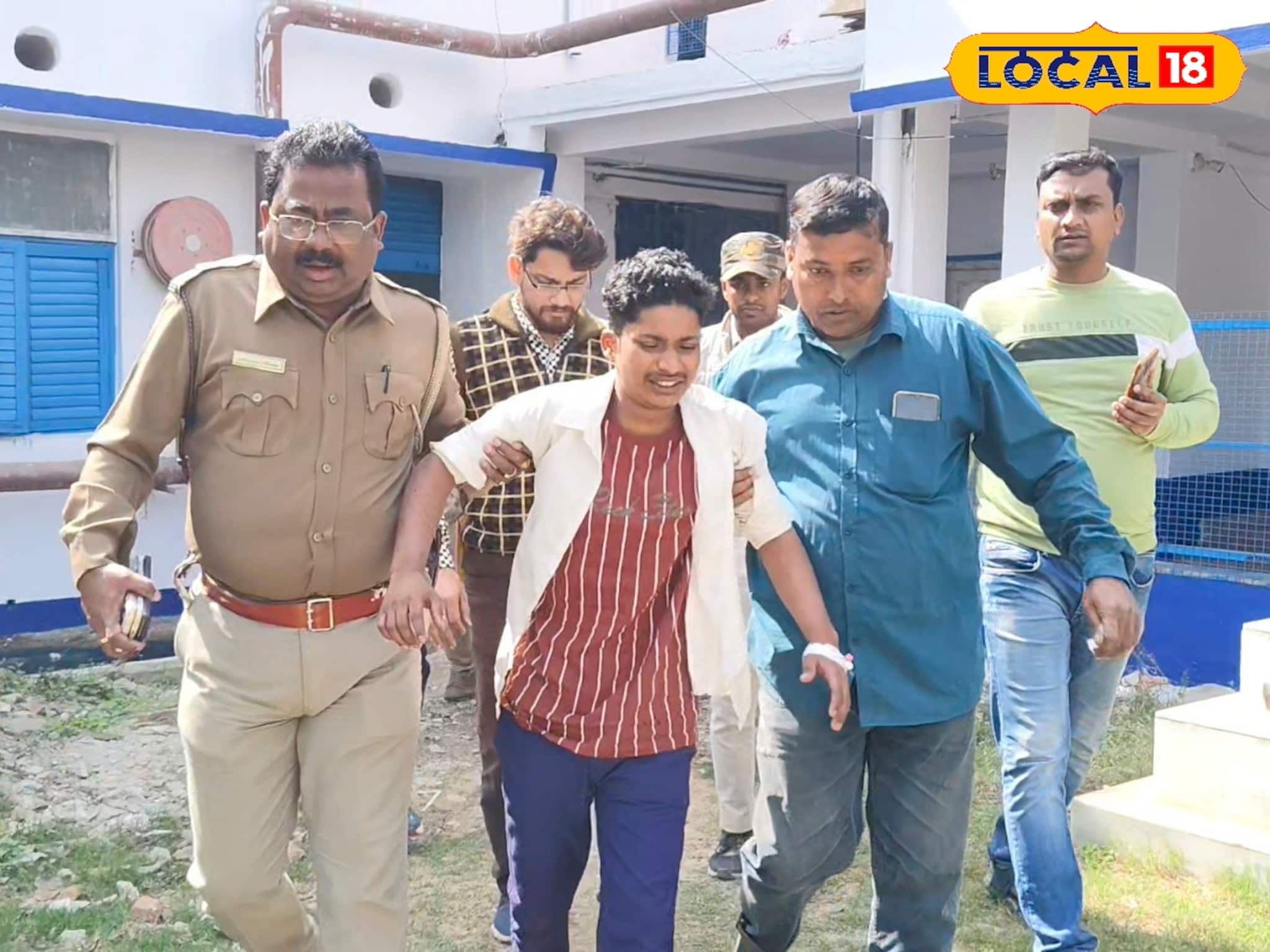 এক বাইকে ৪ জন...জীবনের প্রথম বড় পরীক্ষার দিনেই মারাত্মক দুর্ঘটনা! আহত ৩ এক বাইকে ৪ জন...জীবনের প্রথম বড় পরীক্ষার দিনেই মারাত্মক দুর্ঘটনা! আহত ৩