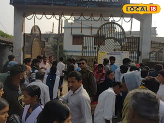 পূর্ব মেদিনীপুর জেলার ১১৫ টি পরীক্ষাকেন্দ্রে কড়া নিরাপত্তায় শুরু হল মাধ্যমিক পরীক্ষা