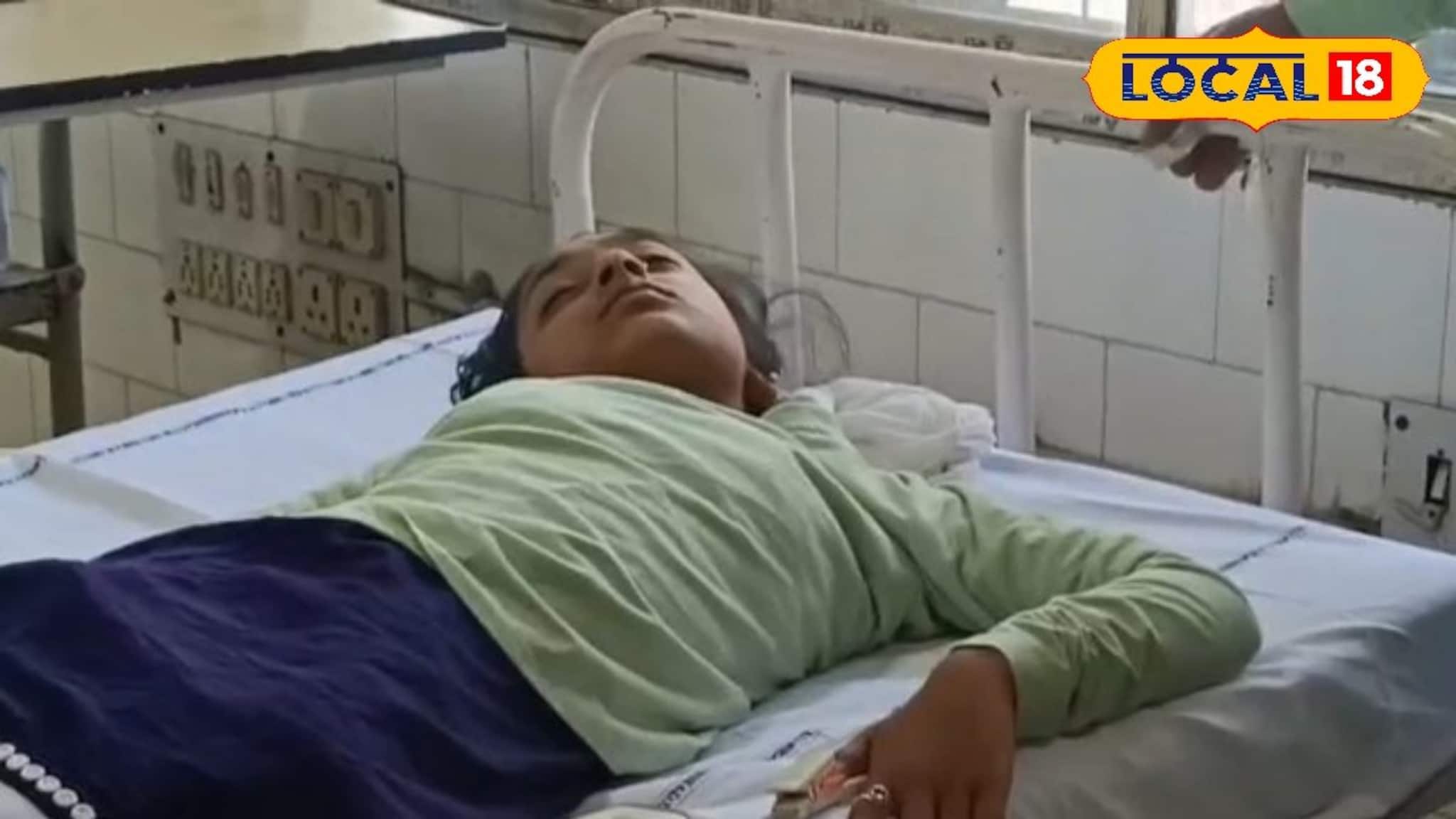 মাধ্যমিকের প্রথম দিনেই অসুস্থ ছাত্রী, পরীক্ষা শুরুর আগেই তড়িঘড়ি ভর্তি হাসপাতালে