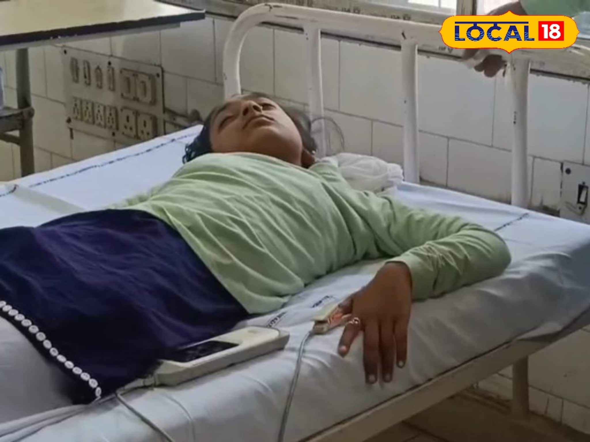 মাধ্যমিকের প্রথম দিনেই অসুস্থ ছাত্রী, পরীক্ষা শুরুর আগেই তড়িঘড়ি ভর্তি হাসপাতালে