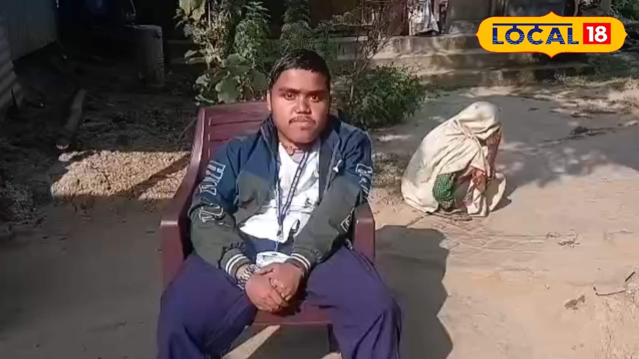 সব শারীরিক প্রতিবন্ধকতাকে জয় করে মাধ্যমিকের লড়াইয়ে রুদ্র!