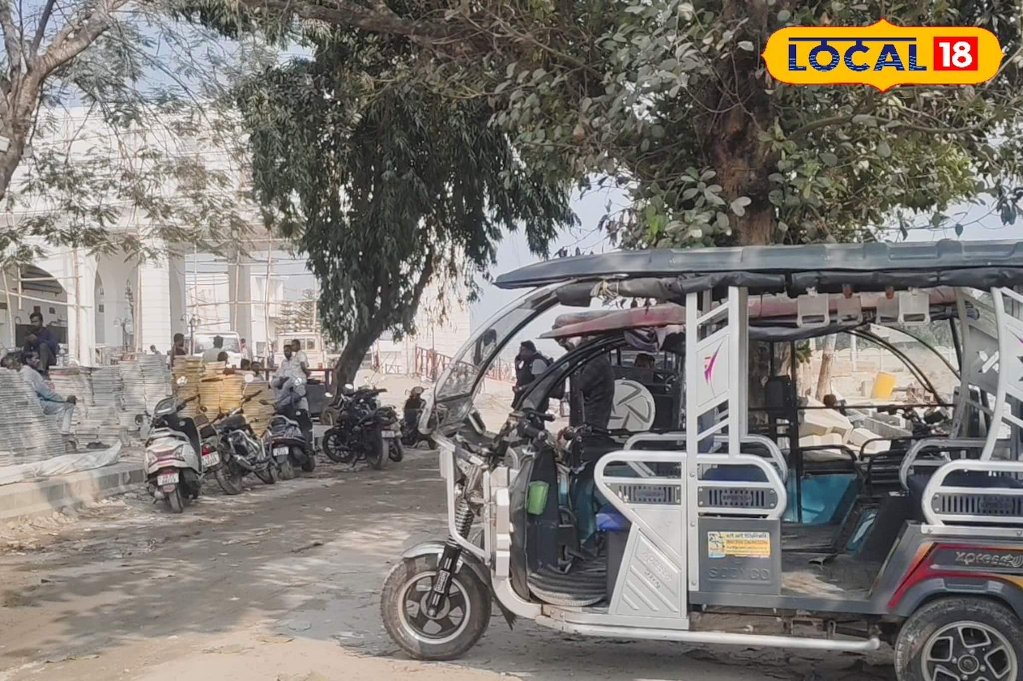 টোটোর দাদাগিরি চলছেই! ৩০ টাকার ভাড়া, টোটোচালক দাবি করলেন ২০০ টাকা! তার পর...