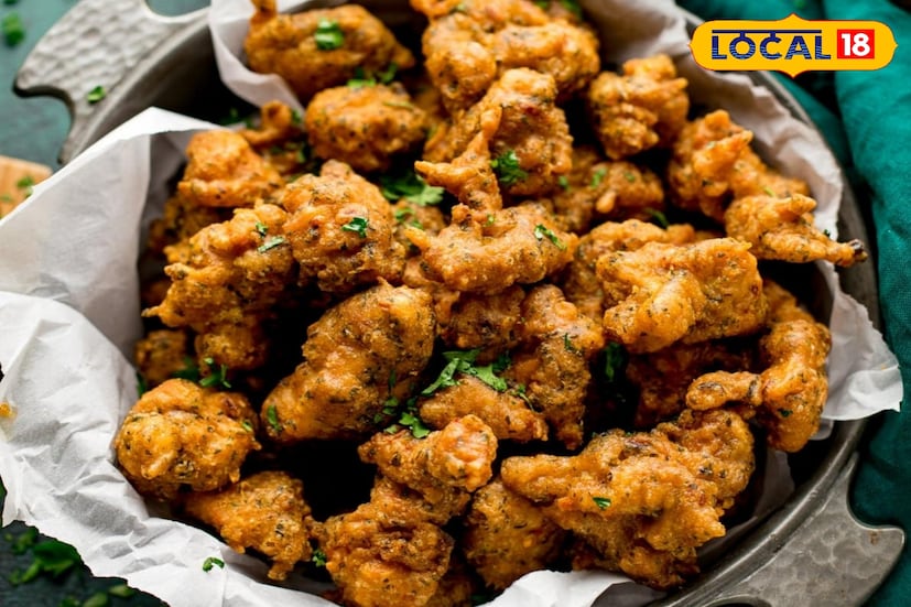  আট থেকে আশির পছন্দের তালিকায় চিকেন পকোড়া! আর যদি এক প্লেট পকোড়া পাওয়া যায় মাত্র ১০ টাকায়, তবে তো কথাই নেই!