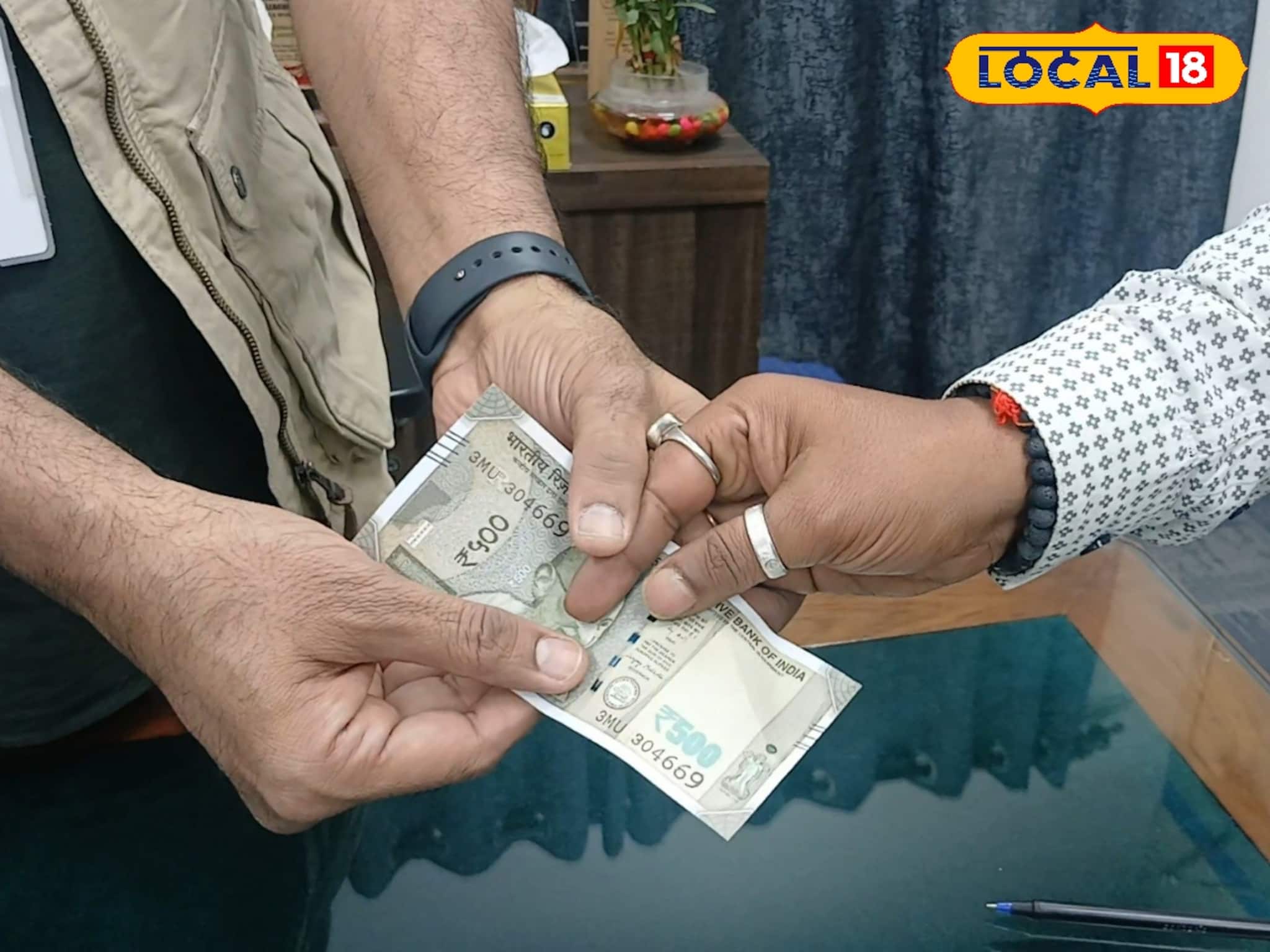 মাঝরাতে টাকার প্রয়োজন? এখন আর ATM ছুটতে হবে না, ফোন করলেই ফোন করলেই মিলবে সমাধান!