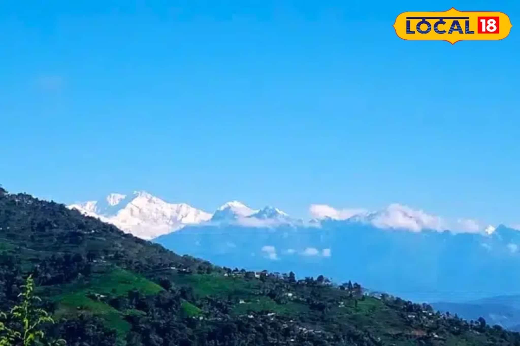 ম্যাল থেকেই ধরা দিল কাঞ্চনজঙ্ঘা, খুশি পর্যটকরা! দিনে কড়া রোদ, সন্ধ্যায় ‘সোয়েটার’ মাস্ট