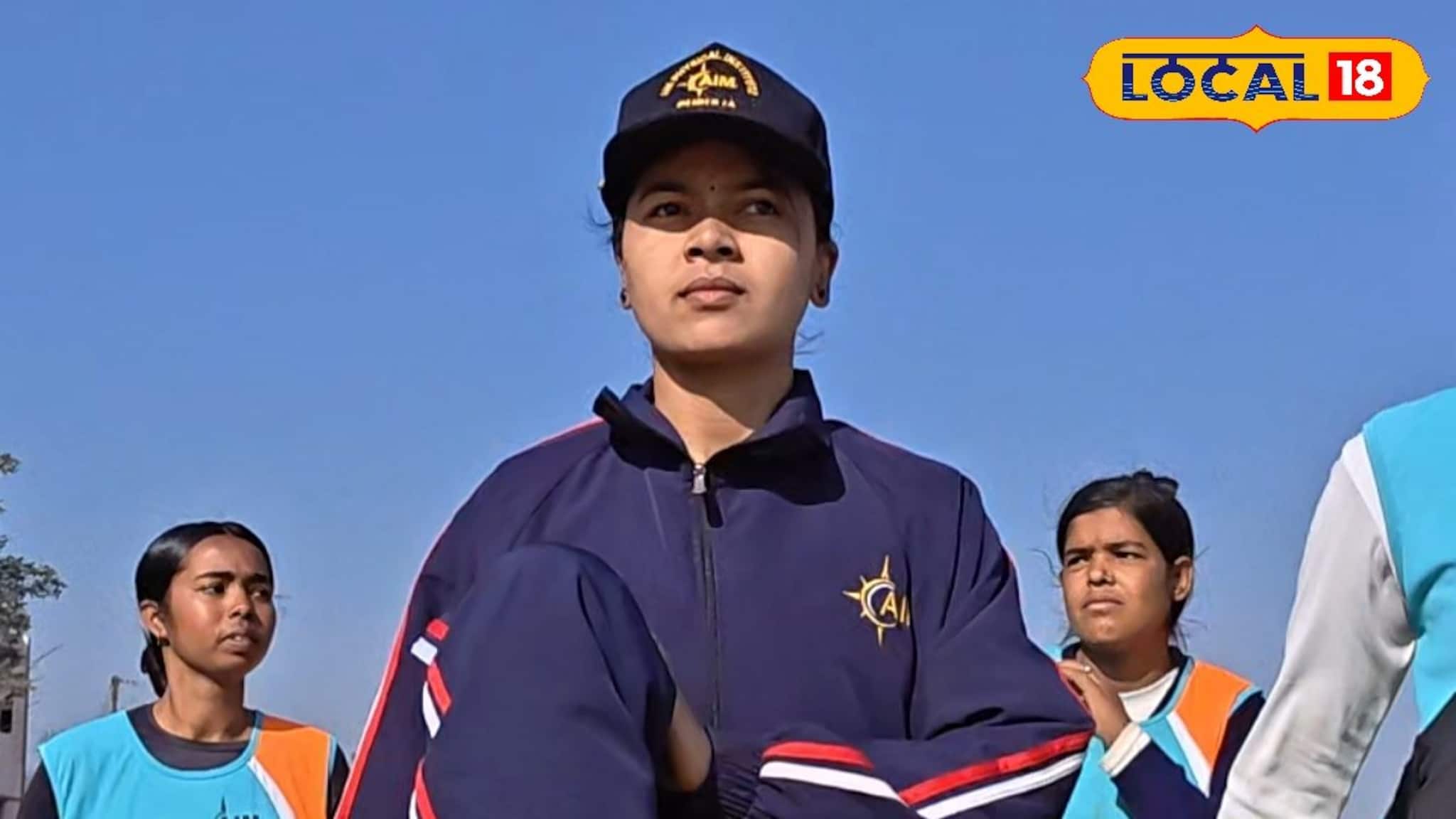 ভারতীয় নৌ-বাহিনীতে প্রত্যন্ত গ্রামের মেয়ে সুস্মিতা মাহাতো, নজির গড়লেন সকলের কাছে!