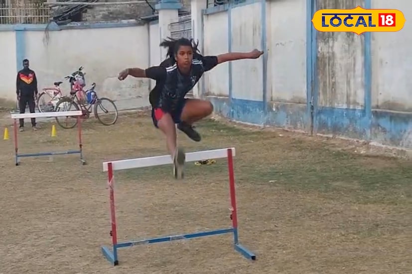 জীবনের প্রথম বড় পরীক্ষা শেষে এবারে বাংলার হয়ে জাতীয় স্তরের প্রতিযোগিতায় পাড়ি মালদহের শান্তিপ্রিয়ার। আগামী ১৪ ফেব্রুয়ারি থেকে ১৫ ফেব্রুয়ারি পর্যন্ত অনুষ্ঠিত হবে দ্বিতীয় পর্যায়ের জাতীয় স্তরের খেলো ইন্ডিয়া ট্রাইবাল ন্যাশনাল অ্যাথলেটিক্স গেমস।(ছবি ও তথ্য: জিএম মোমিন)