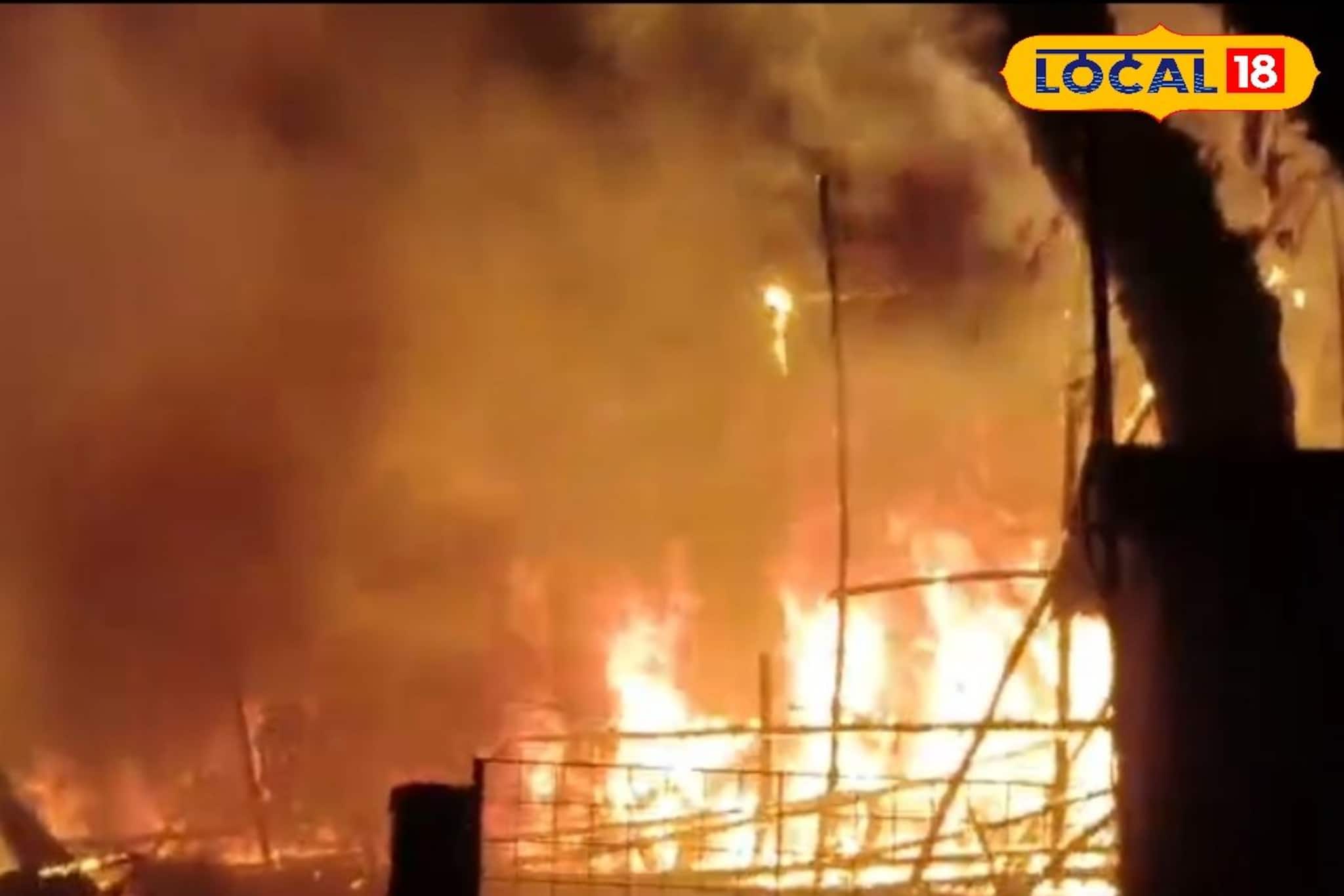 গাইঘাটায় অগ্নিকাণ্ডে পুড়ে ছাই বাইকের শোরুম, নতুন বাইক পুড়ে ছাই! ক্ষতি প্রায় ৮০ লক্ষের