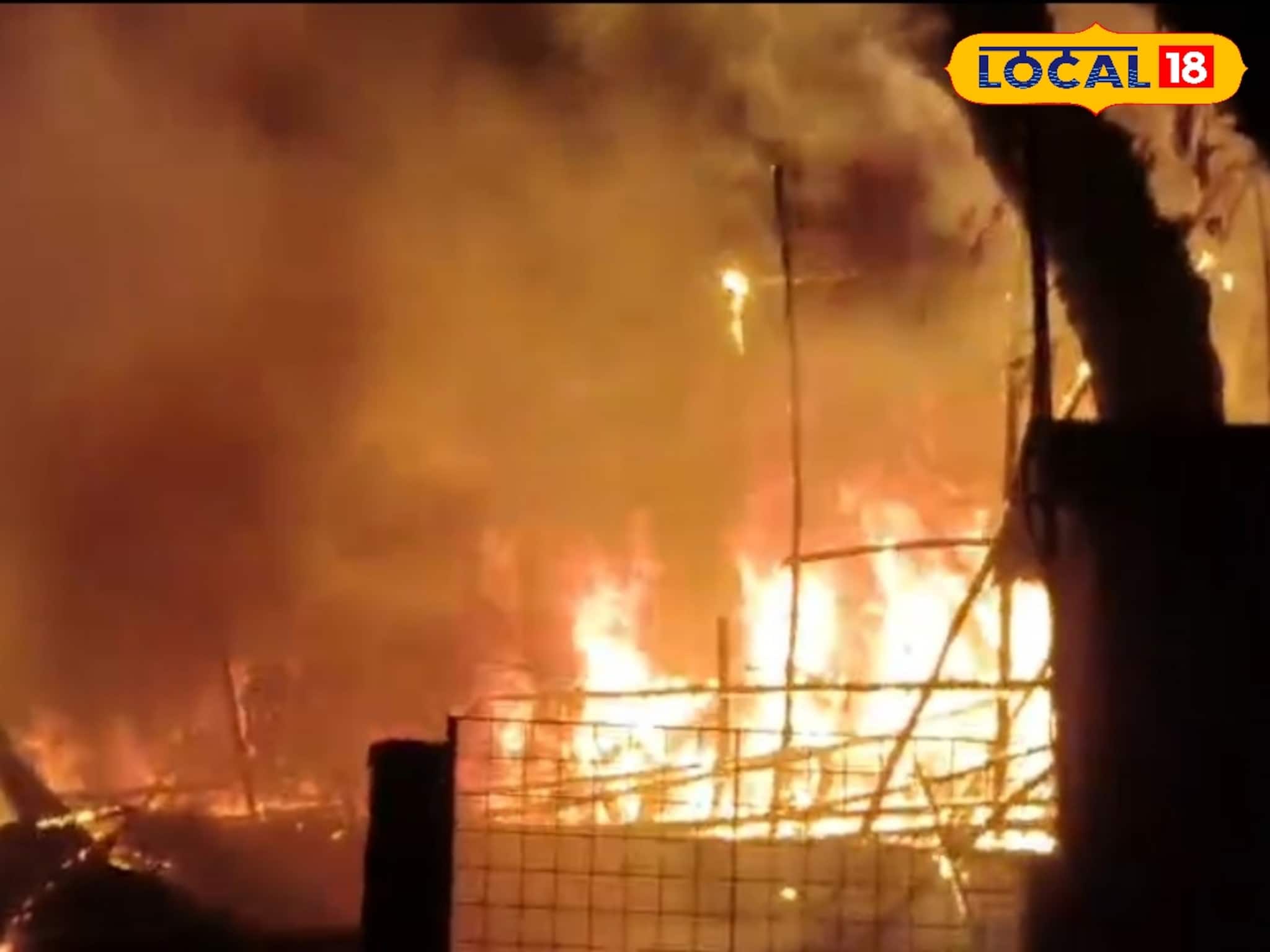 গাইঘাটায় অগ্নিকাণ্ডে পুড়ে ছাই বাইকের শোরুম, নতুন বাইক পুড়ে ছাই! ক্ষতি প্রায় ৮০ লক্ষের