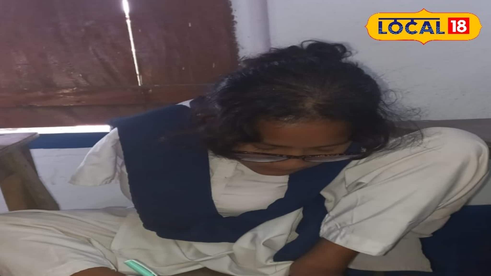 'একটু হাঁটাচলা করলেই শ্বাসকষ্ট হয়...', হাত নেই, পা দিয়েই উচ্চ মাধ্যমিকে সাহসী সাহনাজ