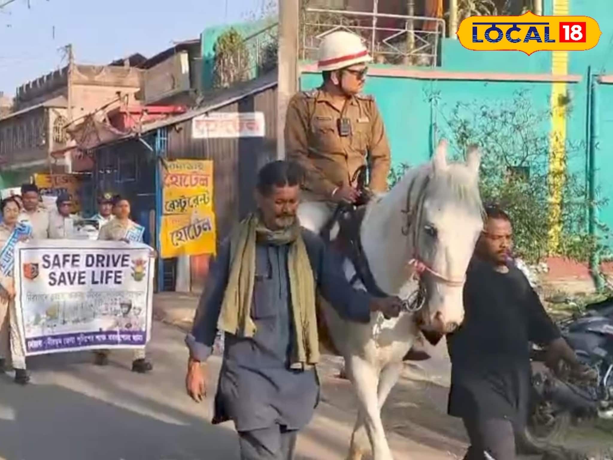 খয়রাশোলে রাস্তায় ঘোড়ার পিঠে ট্রাফিক ওসি! কী বার্তা দিতে এমন উদ্যোগ?