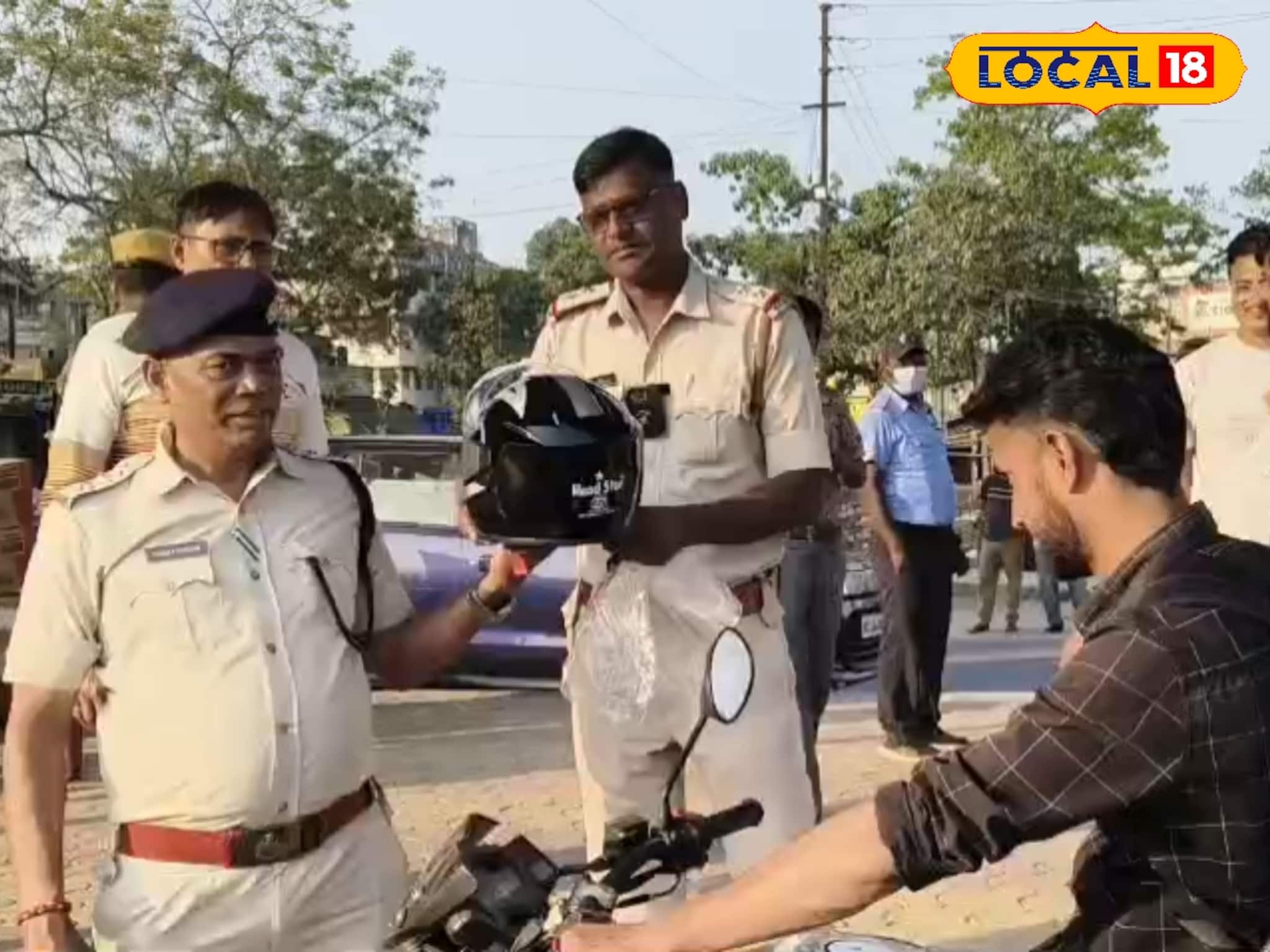 আইন ভঙ্গ করলে উল্টে দেওয়া হচ্ছে উপহার! অভিনব ভাবনা ট্রাফিক পুলিশের
