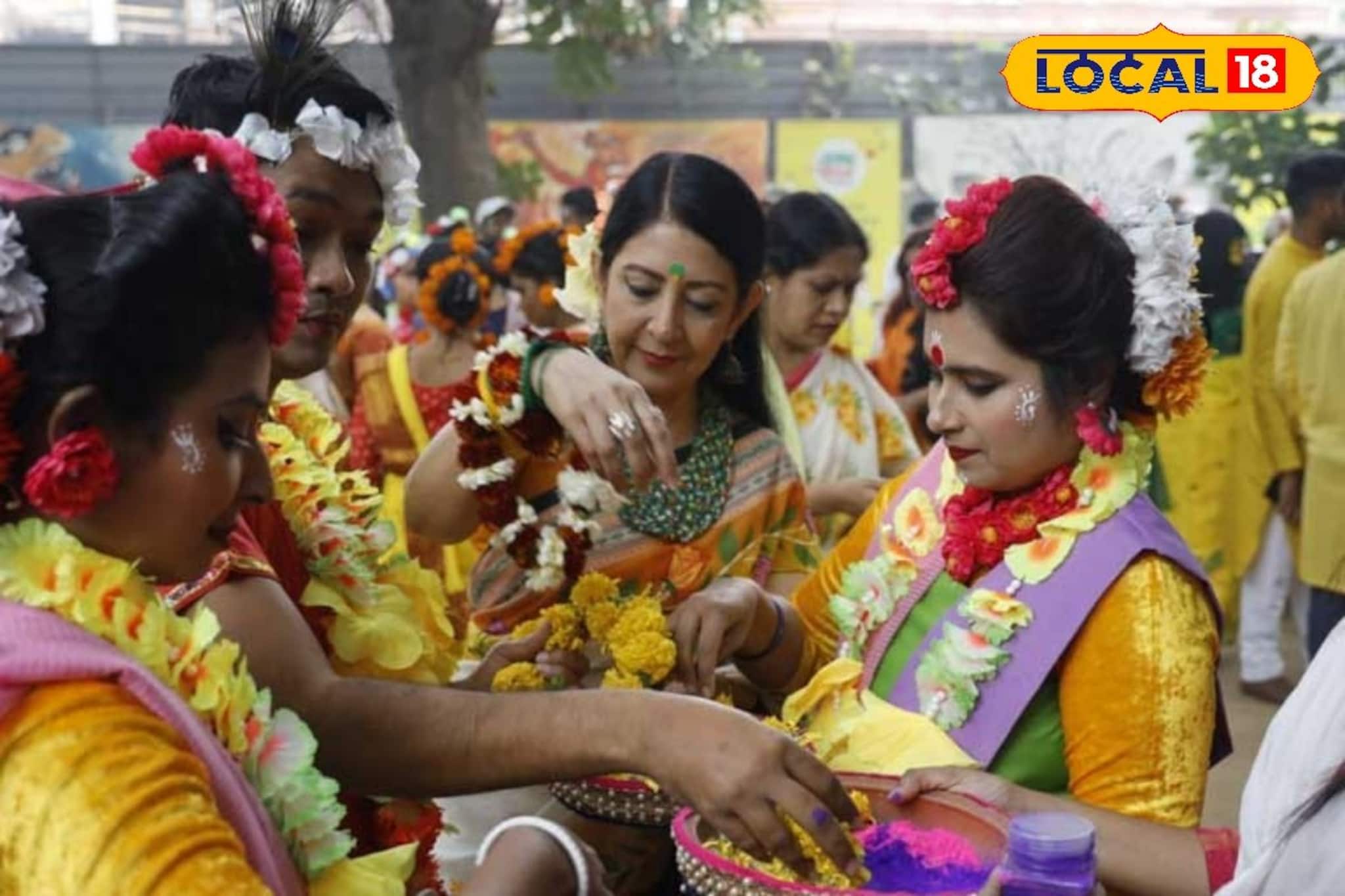 দোলে বোলপুরে হোটেল ভাড়া বেড়ে তিনগুণ! শান্তিনিকেতনে কম বাজেটে থাকবেন কীভাবে? দোলে বোলপুরে হোটেল ভাড়া বেড়ে তিনগুণ! শান্তিনিকেতনে কম বাজেটে থাকবেন কীভাবে?