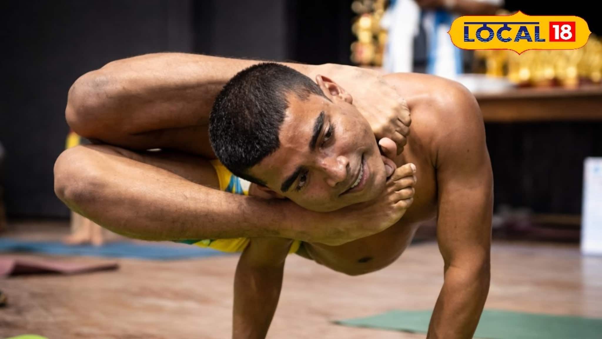 Yoga : বাঁকুড়ার বছর কুড়ির যুবকের যোগাসনে বিশ্ব রেকর্ড! পেলেন "ডক্টরেট" উপাধি, গোটা জেলার গর্ব এখন তিনি 