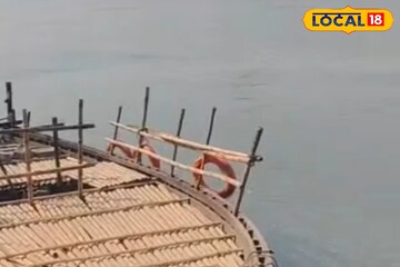 ফরাক্কার বল্লারপুরে মাঝিদের কর্মবিরতি! অনির্দিষ্টকালের জন্য বন্ধ নৌ চলাচল