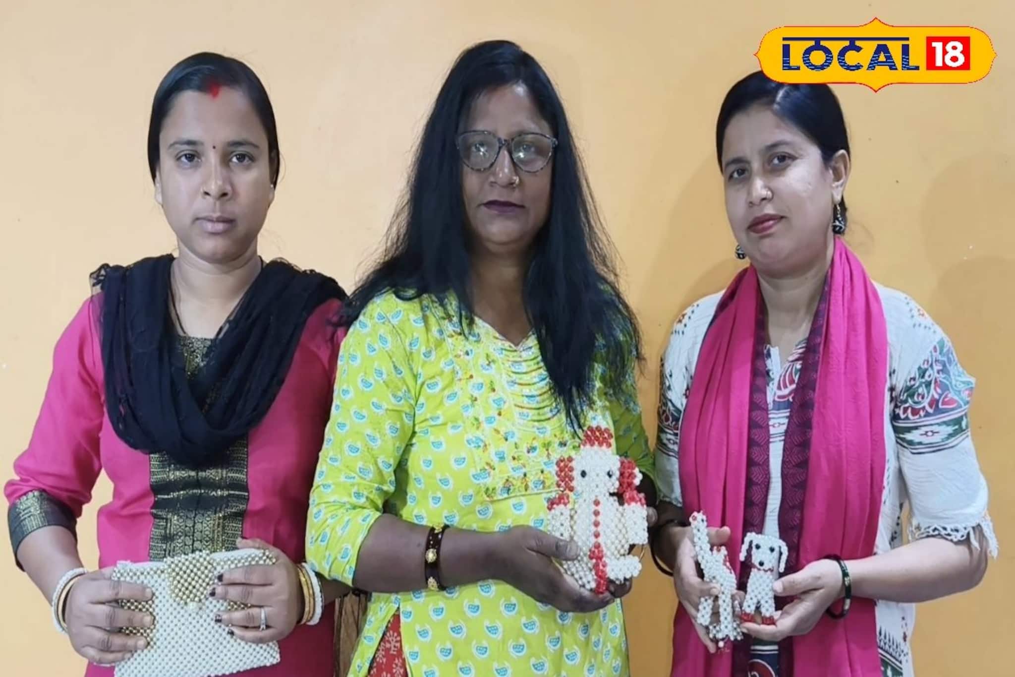 প্রতিটি সামগ্রীতেই নিখুঁত কারুকার্য আর সৃজনশীলতার ছাপ, হাতে বানানো জিনিস দিয়েই সাবলম্বী শ্