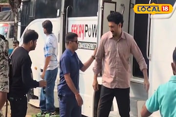 দীর্ঘ অপেক্ষার অবসান! ডুয়ার্সে শ্যুটিং শুরু ‘অ্যাম্বুলেন্স দাদা’র স্বপ্নের ছবি দীর্ঘ অপেক্ষার অবসান! ডুয়ার্সে শ্যুটিং শুরু ‘অ্যাম্বুলেন্স দাদা’র স্বপ্নের ছবি