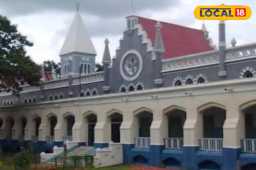 উচ্চ মাধ্যমিকের পর কোথায় ভর্তি হবেন? পড়ুয়ারা ভাবছেন কী নিয়ে পড়বেন? সম্পন্ন হয়েছে উচ্চ মাধ্যমিক পরীক্ষা। এবছর থেকে সেন্ট্রালইজড ভর্তির প্রক্রিয়া চলবে। মুর্শিদাবাদ জেলার প্রাচীন কলেজ হল বহরমপুর কৃষ্ণনাথ কলেজ। ভাবছেন ভবিষ্যত বানাবেন রেশম শিল্পকে কেন্দ্র করে? তাহলে এই তথ্য জানতেই হবে আপনাকে। উচ্চ মাধ্যমিকের পর কোথায় ভর্তি হবেন? পড়ুয়ারা ভাবছেন কী নিয়ে পড়বেন? সম্পন্ন হয়েছে উচ্চ মাধ্যমিক পরীক্ষা। এবছর থেকে সেন্ট্রালইজড ভর্তির প্রক্রিয়া চলবে। মুর্শিদাবাদ জেলার প্রাচীন কলেজ হল বহরমপুর কৃষ্ণনাথ কলেজ। ভাবছেন ভবিষ্যত বানাবেন রেশম শিল্পকে কেন্দ্র করে? তাহলে এই তথ্য জানতেই হবে আপনাকে।