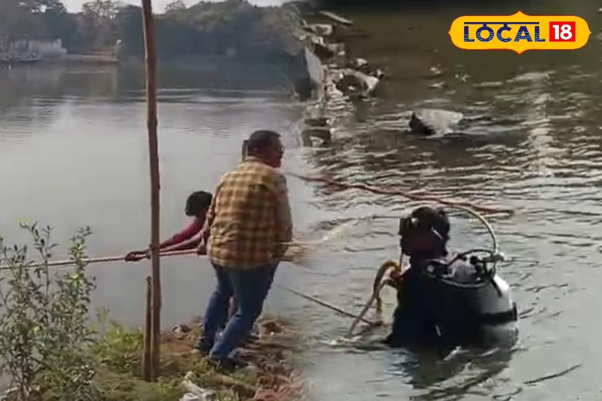 ভেসেলে গাড়ি তুলতে গিয়ে গঙ্গায় পড়ল 'দানব' চারচাকা, আহত চালক